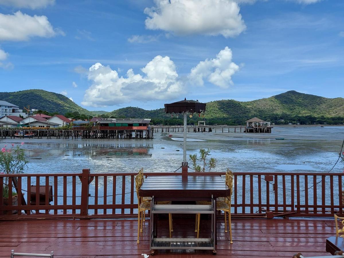 Ruan Talay Bangsaray Hotel Chonburi Esterno foto