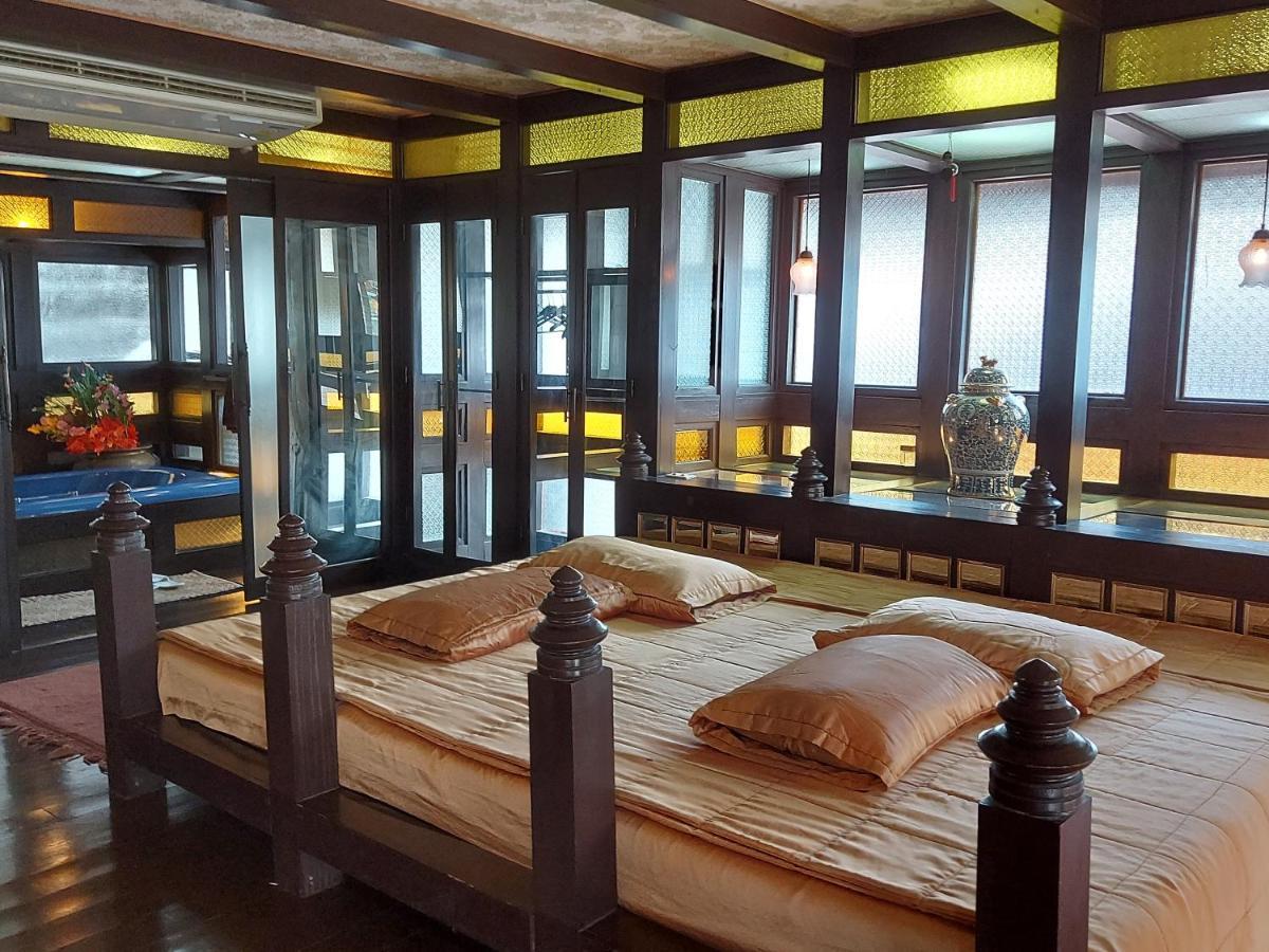Ruan Talay Bangsaray Hotel Chonburi Esterno foto